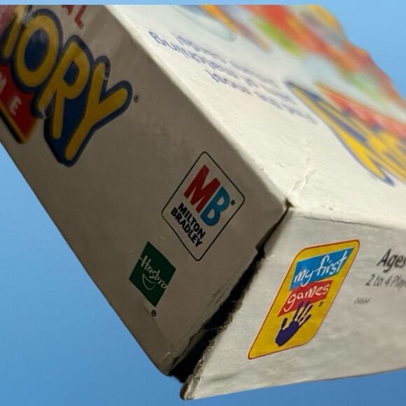 2005 MB Milton Bradley ORIGINAL MEMORY GAME COMPLETE - Picture 5 of 8